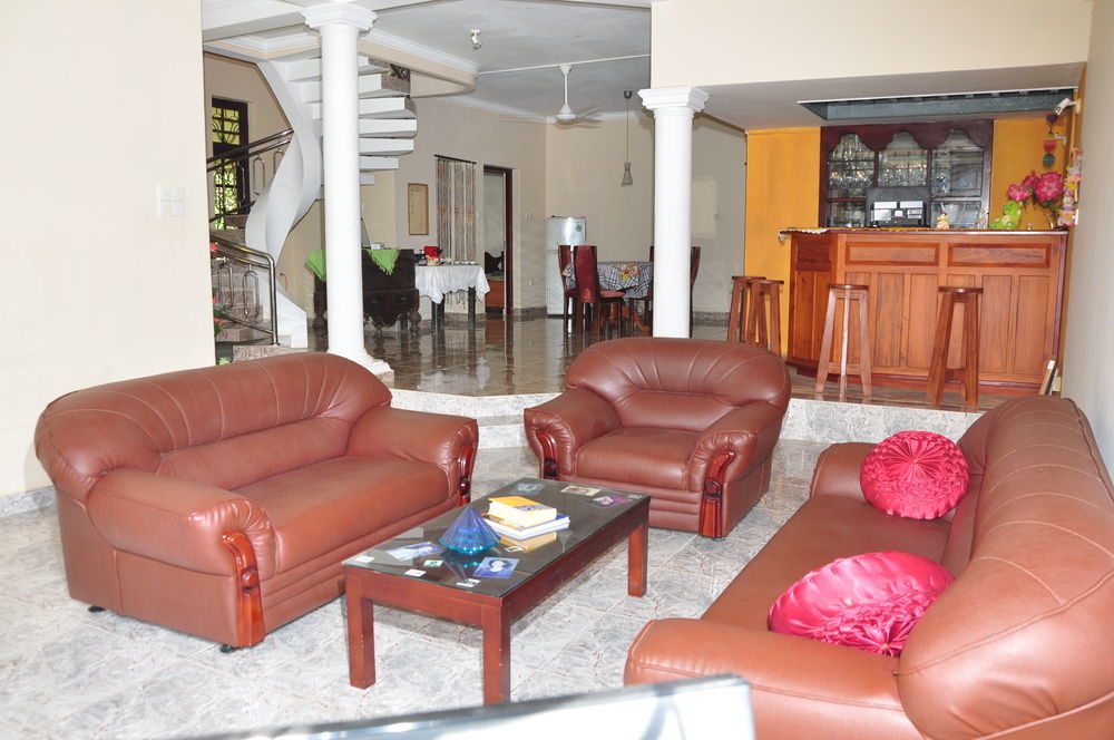 Sugandi Inn Kochchikade المظهر الخارجي الصورة